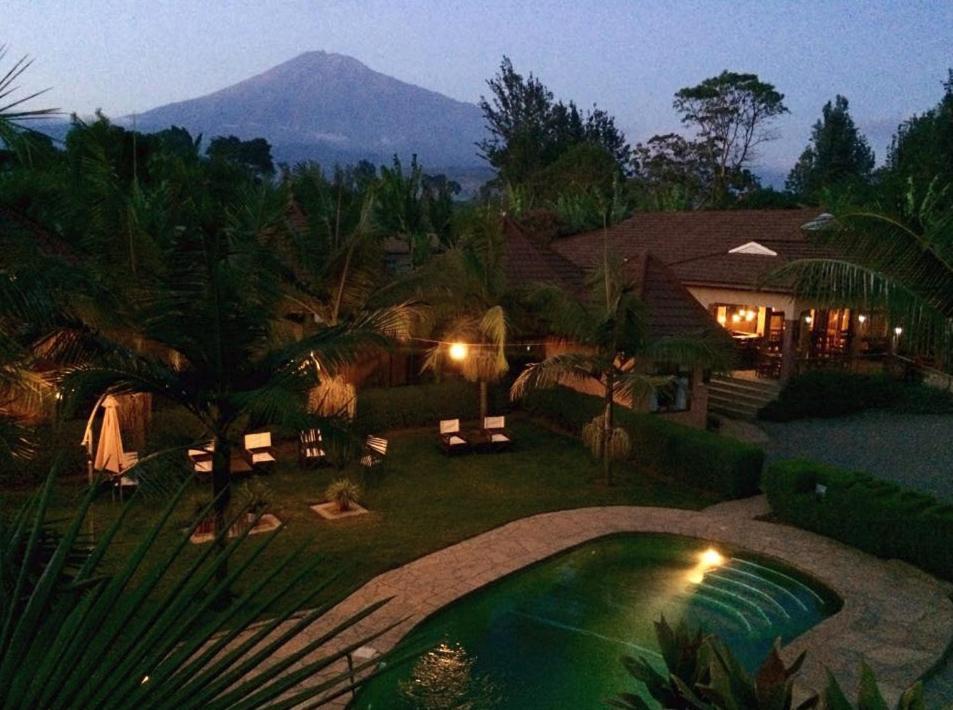 Ahadi Lodge Arusha Exterior foto